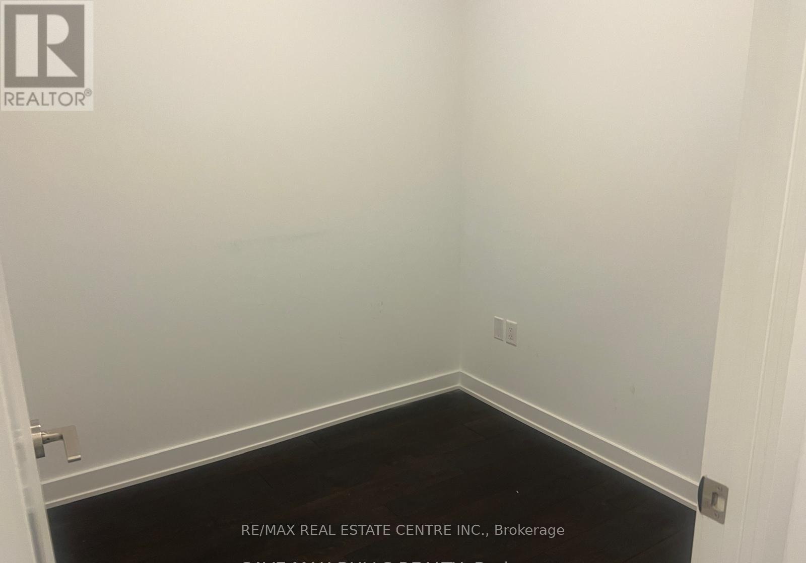 1909 - 105 Oneida Crescent, Richmond Hill, Ontario  L4B 0H6 - Photo 6 - N12190491