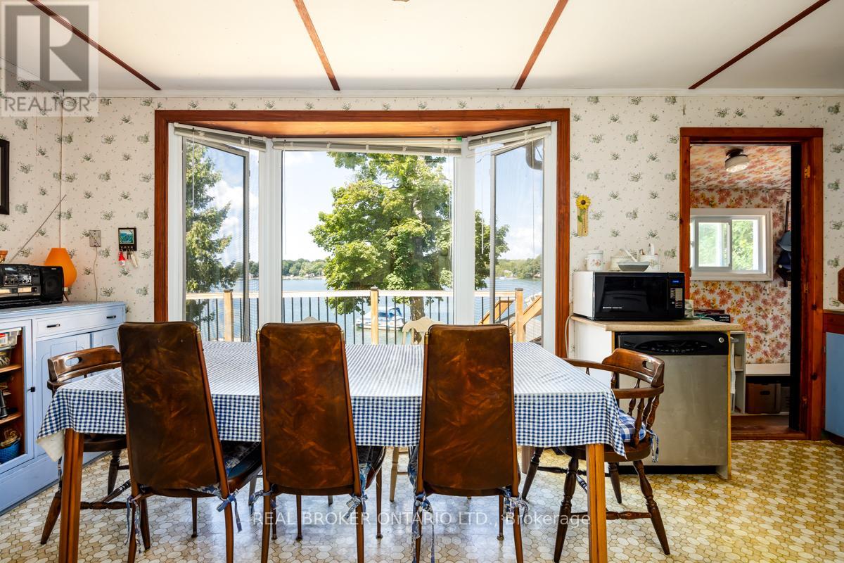 70 Ivy Lane, Orillia, Ontario  L3V 6H1 - Photo 10 - S12190364