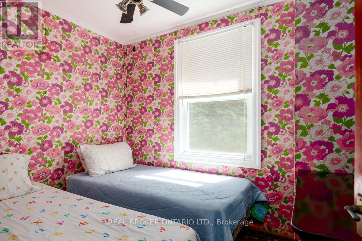 70 Ivy Lane, Orillia, Ontario  L3V 6H1 - Photo 11 - S12190364