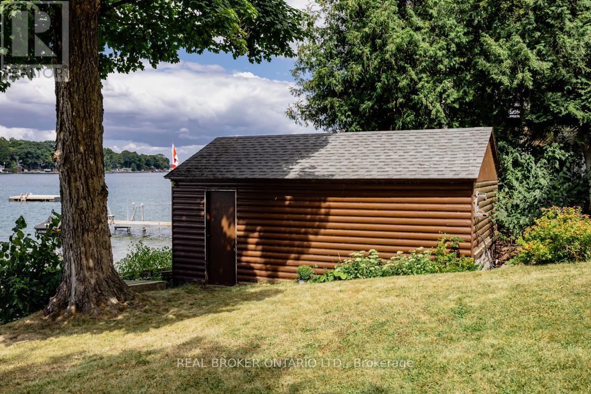 70 Ivy Lane, Orillia, Ontario  L3V 6H1 - Photo 17 - S12190364