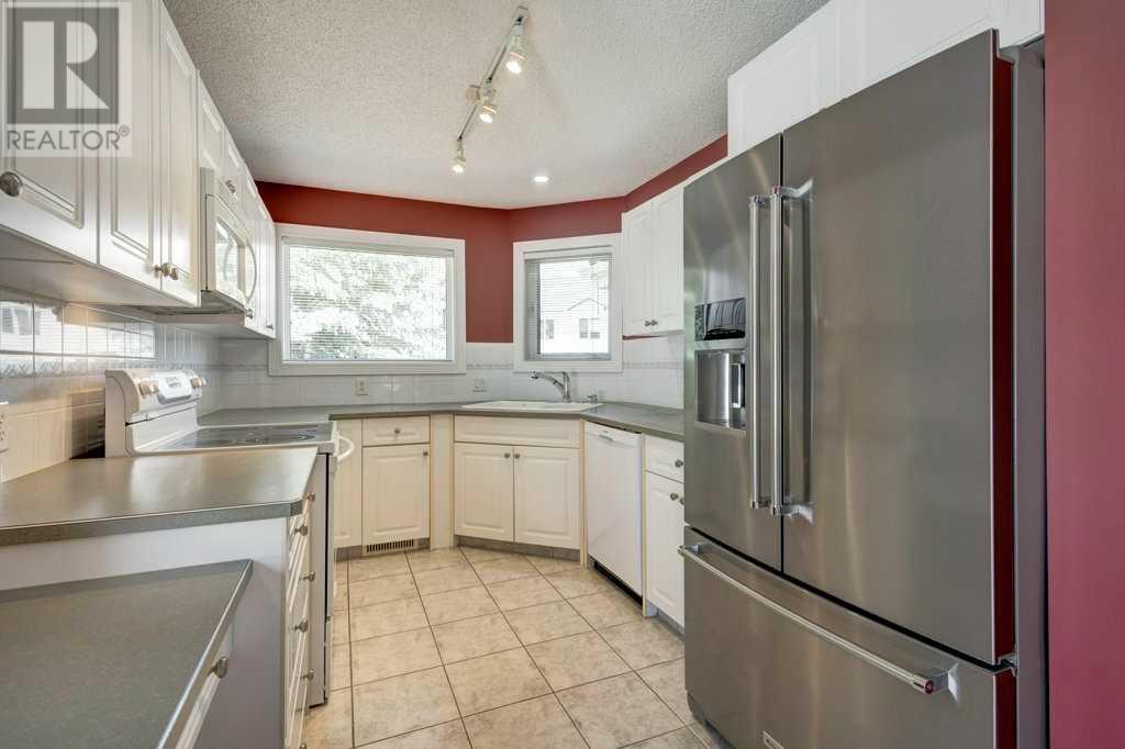127 Patina Court Sw, Calgary, Alberta  T3H 4K9 - Photo 10 - A2211176