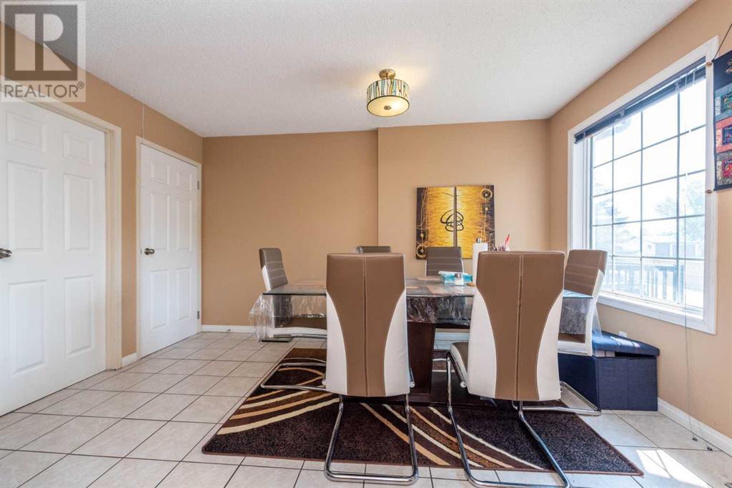 Property at 56 Abberfield Court NE image 4