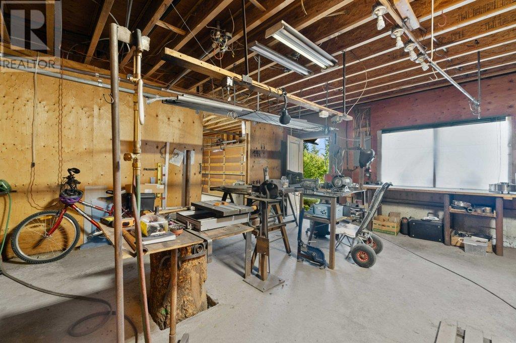 Property at 2593 Duncan Road image 1