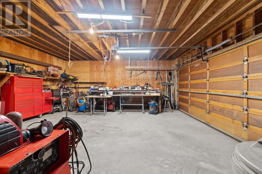 Property at 2593 Duncan Road image 2