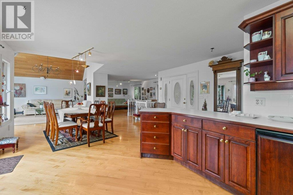 2593 Duncan Road, Blind Bay, BC V0E1H1