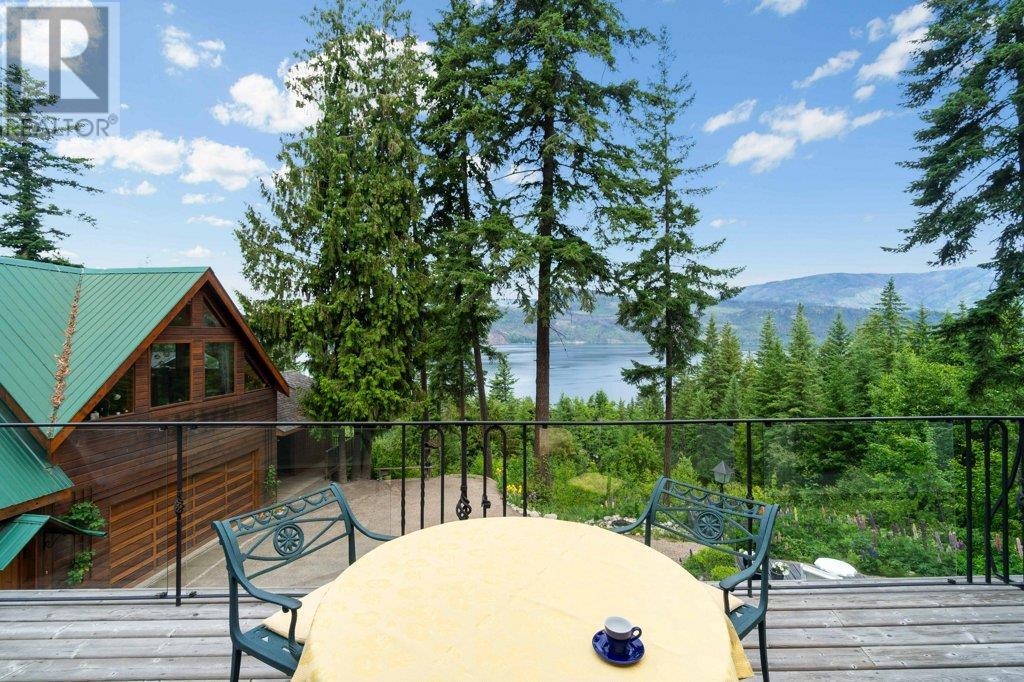 2593 Duncan Road, Blind Bay, BC V0E1H1