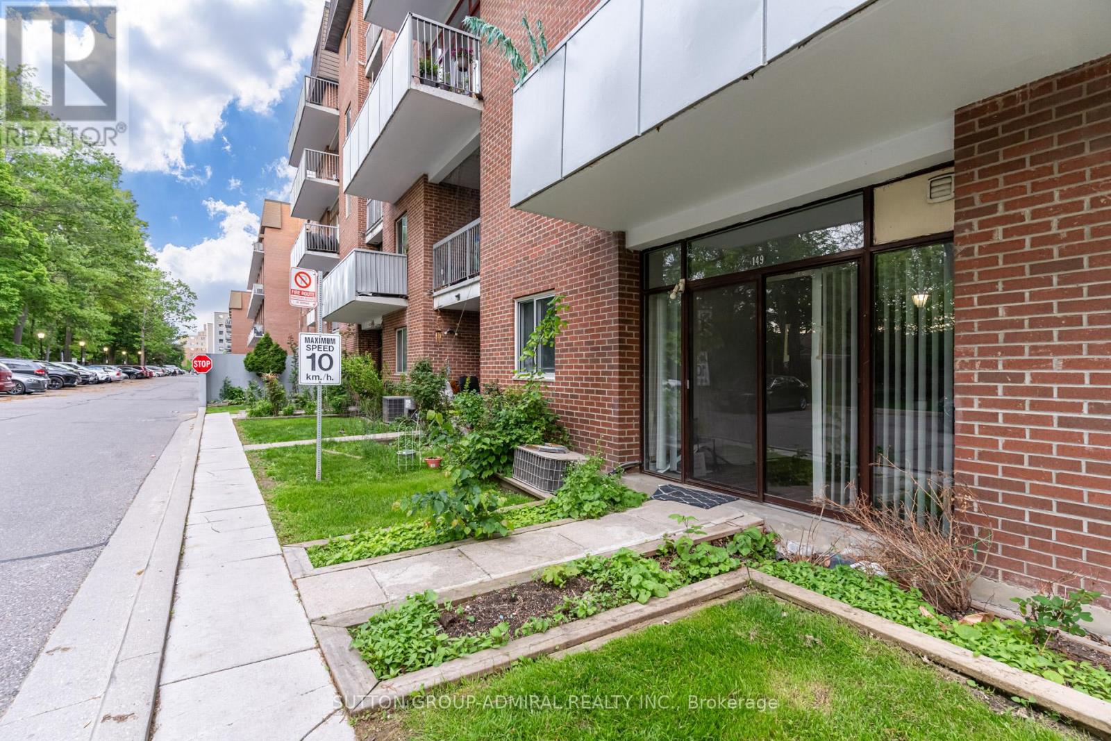 149 - 3025 The Credit Woodlands, Mississauga (Erindale), Ontario  L5C 2V3 - Photo 6 - W12189554