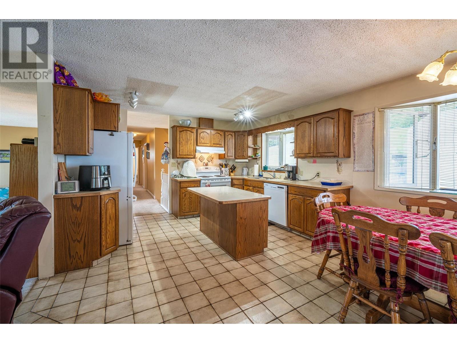 5541 Dixon Dam Road, Vernon, British Columbia  V1B 3J7 - Photo 10 - 10349650