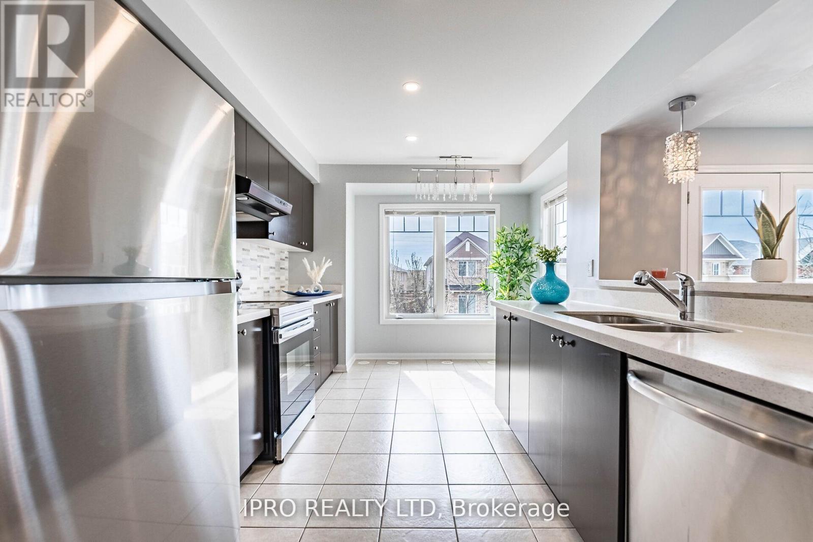 227 Slingsby Landing, Milton (Ha Harrison), Ontario  L9T 7B6 - Photo 25 - W12190360
