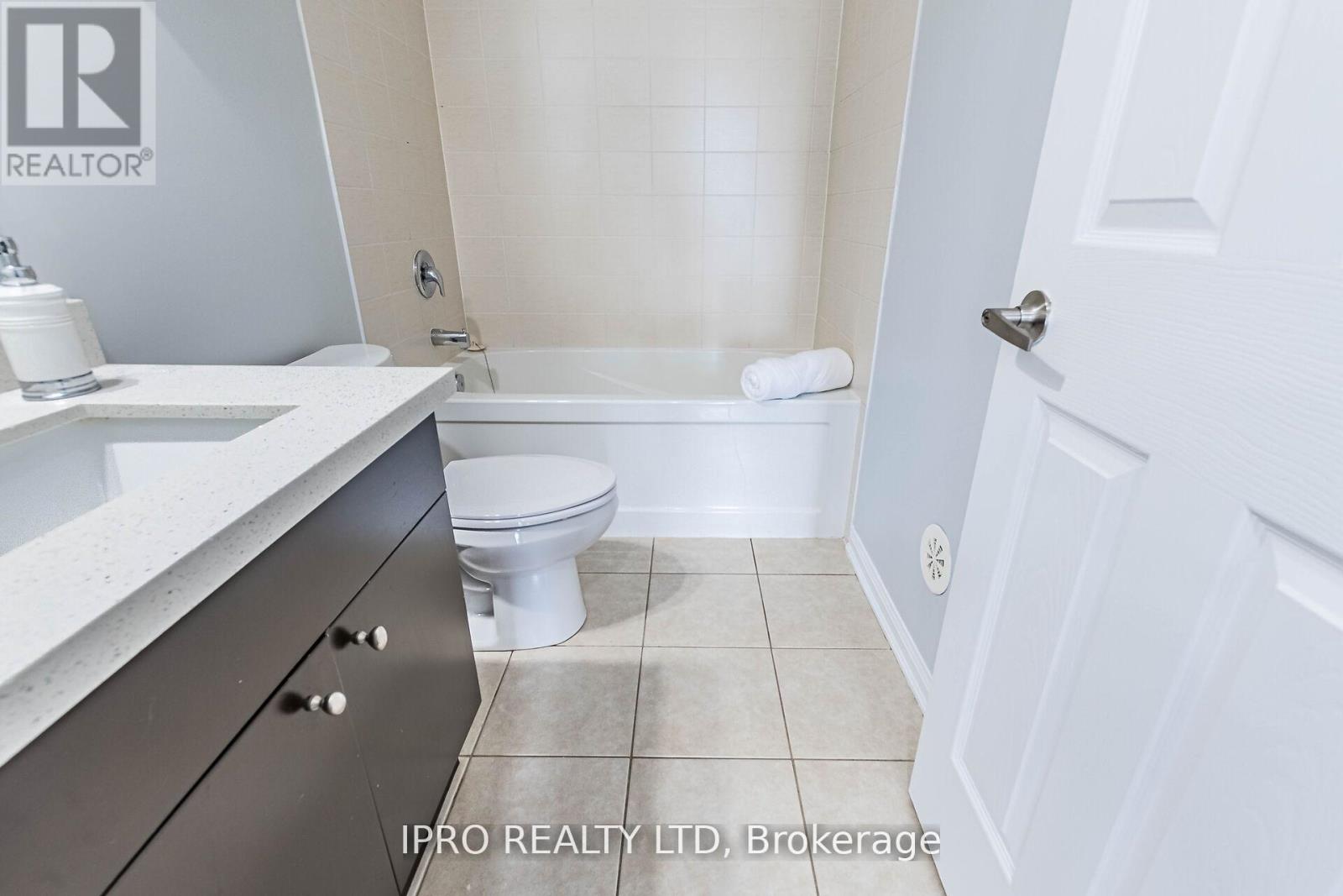 227 Slingsby Landing, Milton (Ha Harrison), Ontario  L9T 7B6 - Photo 47 - W12190360
