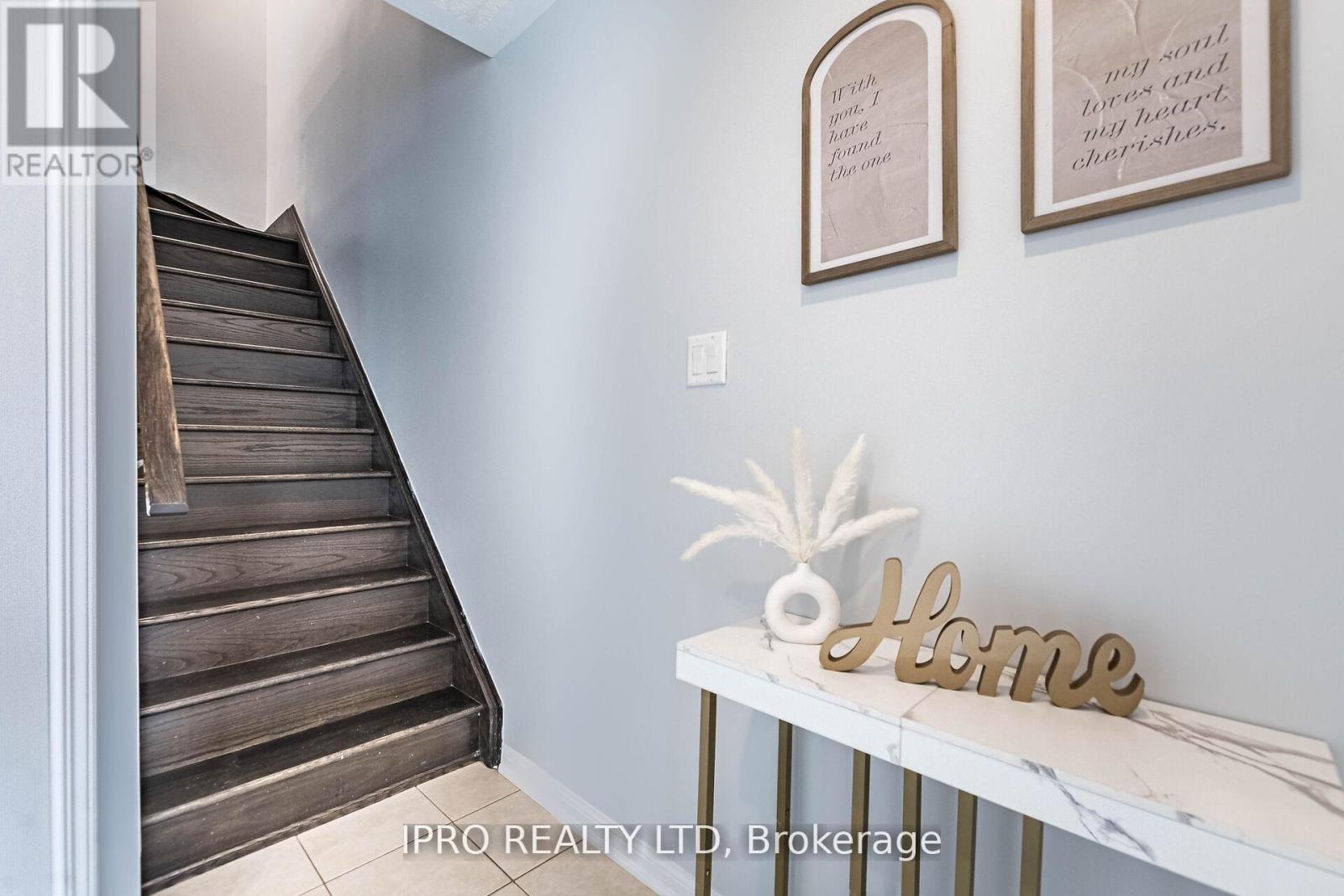 227 Slingsby Landing, Milton (Ha Harrison), Ontario  L9T 7B6 - Photo 7 - W12190360