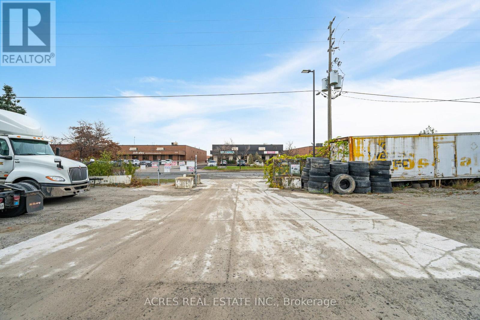 1185 Cardiff Boulevard, Mississauga (Northeast), Ontario  L5S 1P8 - Photo 4 - W12190361