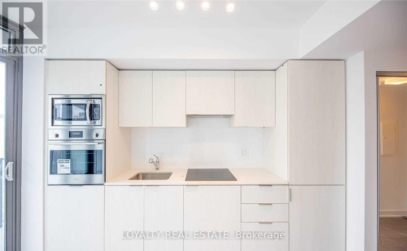 2612 - 11 Wellesley Street, Toronto, Ontario  M4Y 0G4 - Photo 6 - C12150678