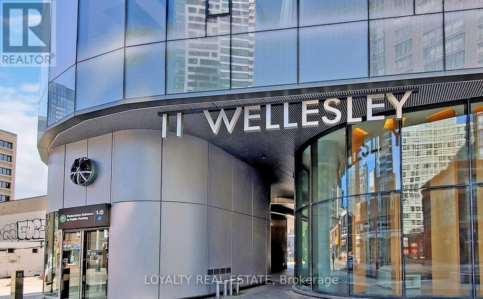 2612 - 11 WELLESLEY STREET, Toronto, Ontario