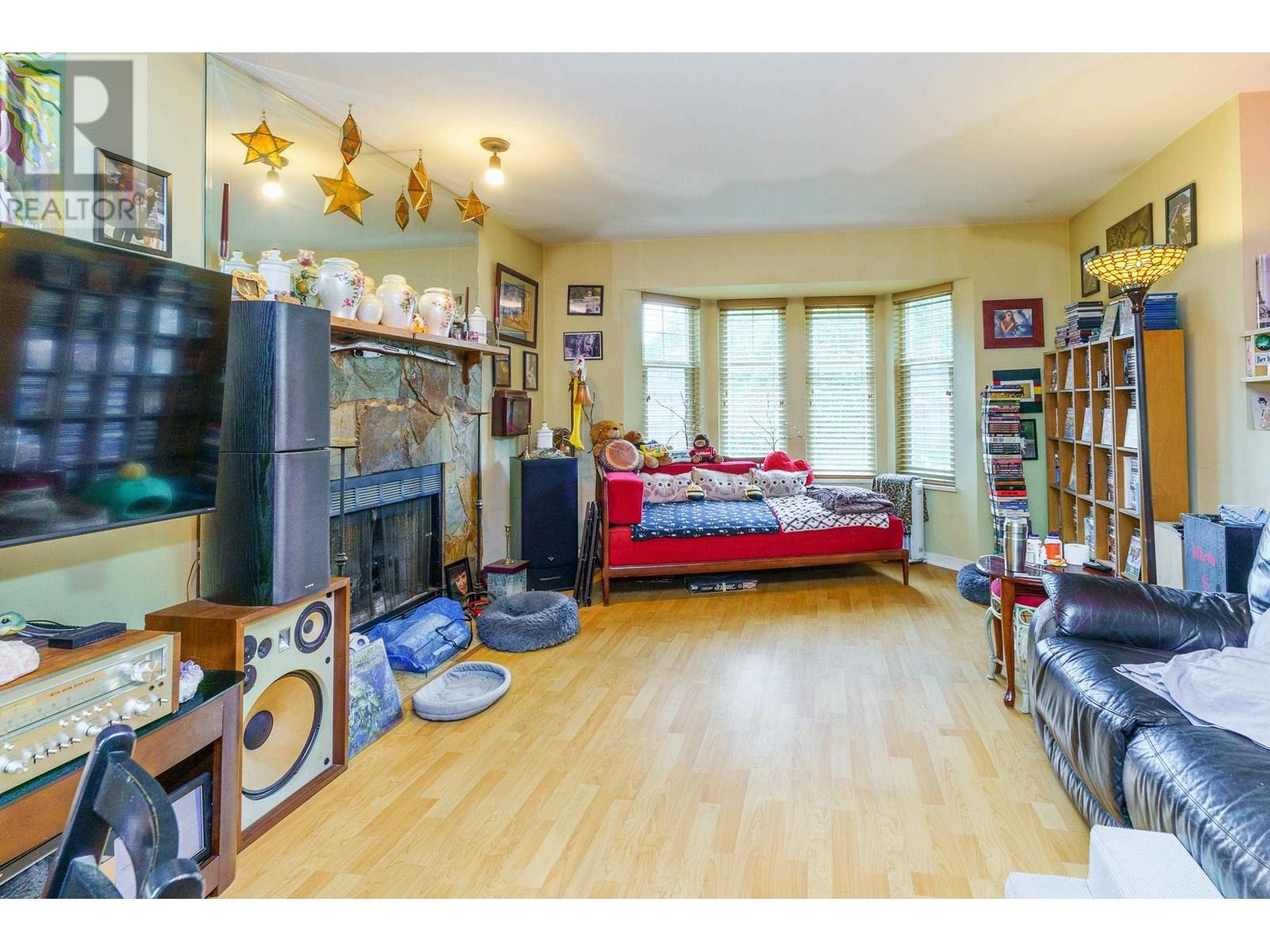 Property at 11644 225 STREET image 5
