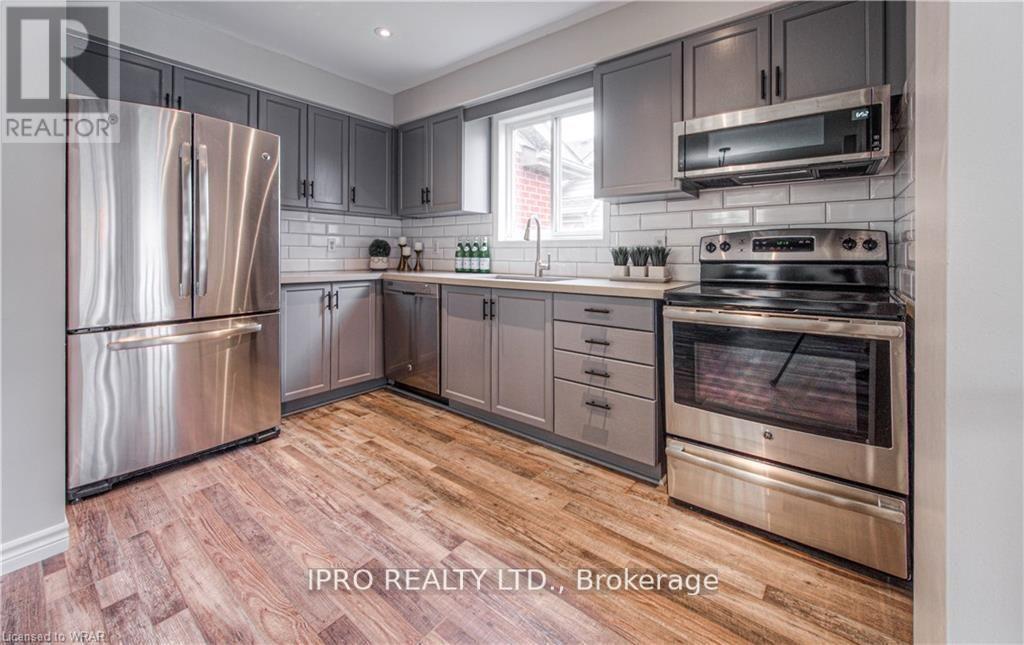 99 Amanda Walk, Cambridge, Ontario  N3C 4K7 - Photo 3 - X12190400