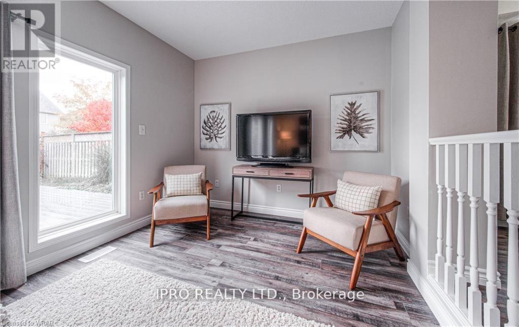 99 Amanda Walk, Cambridge, Ontario  N3C 4K7 - Photo 5 - X12190400