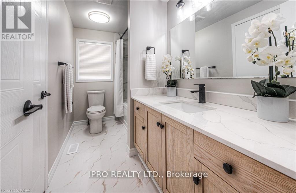 99 Amanda Walk, Cambridge, Ontario  N3C 4K7 - Photo 8 - X12190400