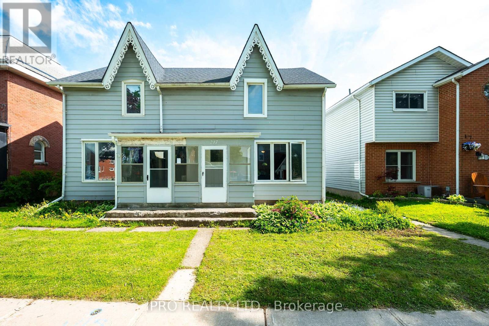 Property at 217 MAIN STREET W image 1