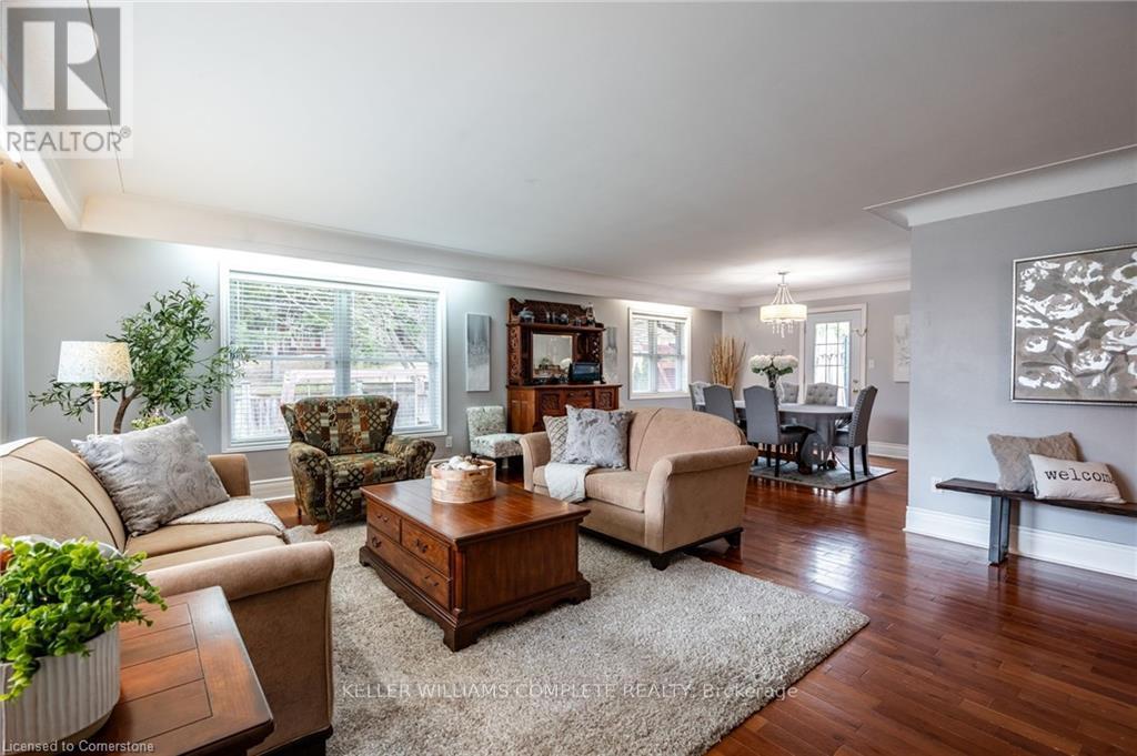 112 Sulphur Springs Road, Hamilton (Ancaster), Ontario  L9G 1M1 - Photo 6 - X12190433