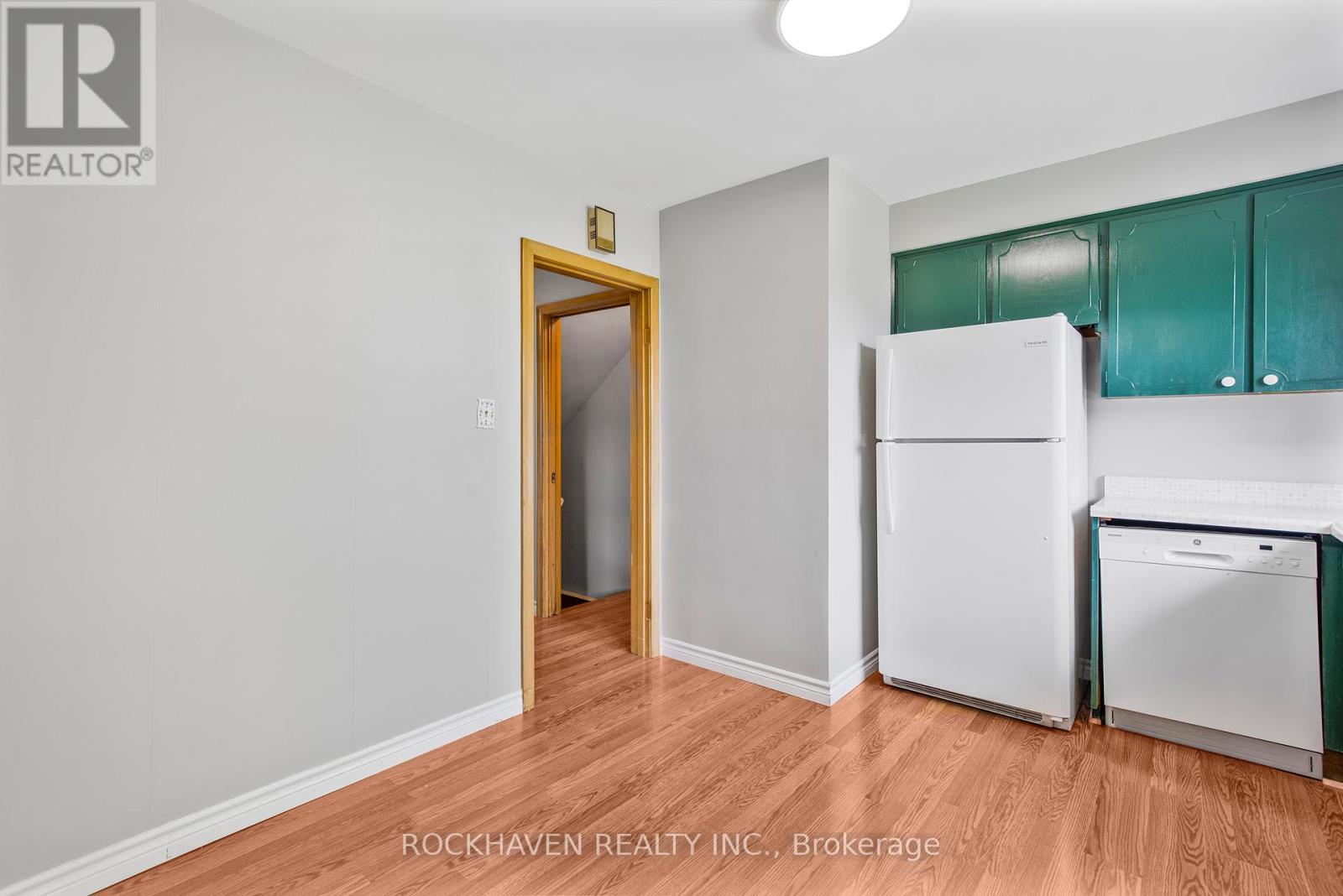 17 Ramsgate Drive, Hamilton (Stoney Creek), Ontario  L8G 3V4 - Photo 12 - X12190453