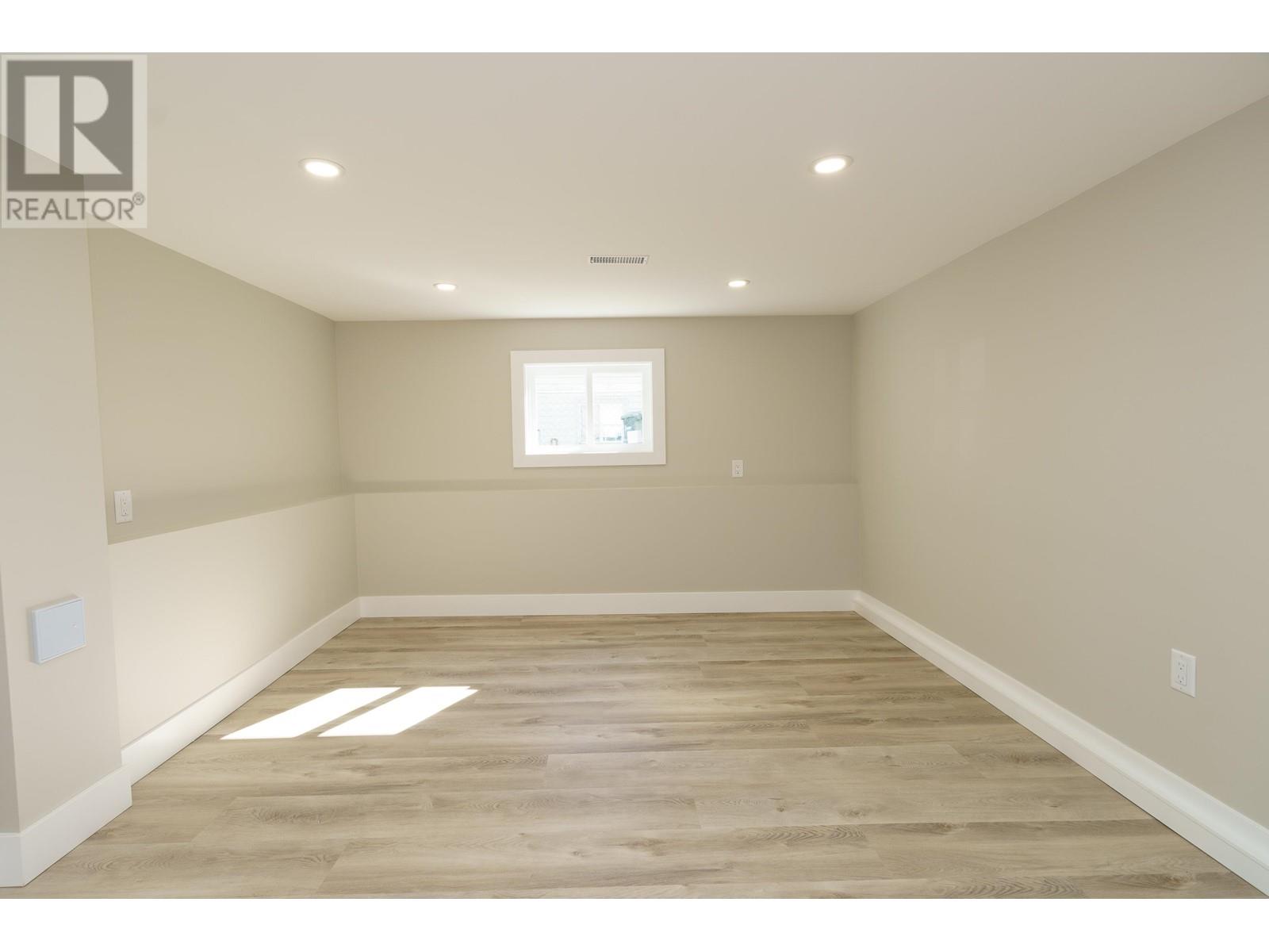 7987 Graham Avenue, Burnaby, British Columbia  V3N 1V8 - Photo 15 - R3009901