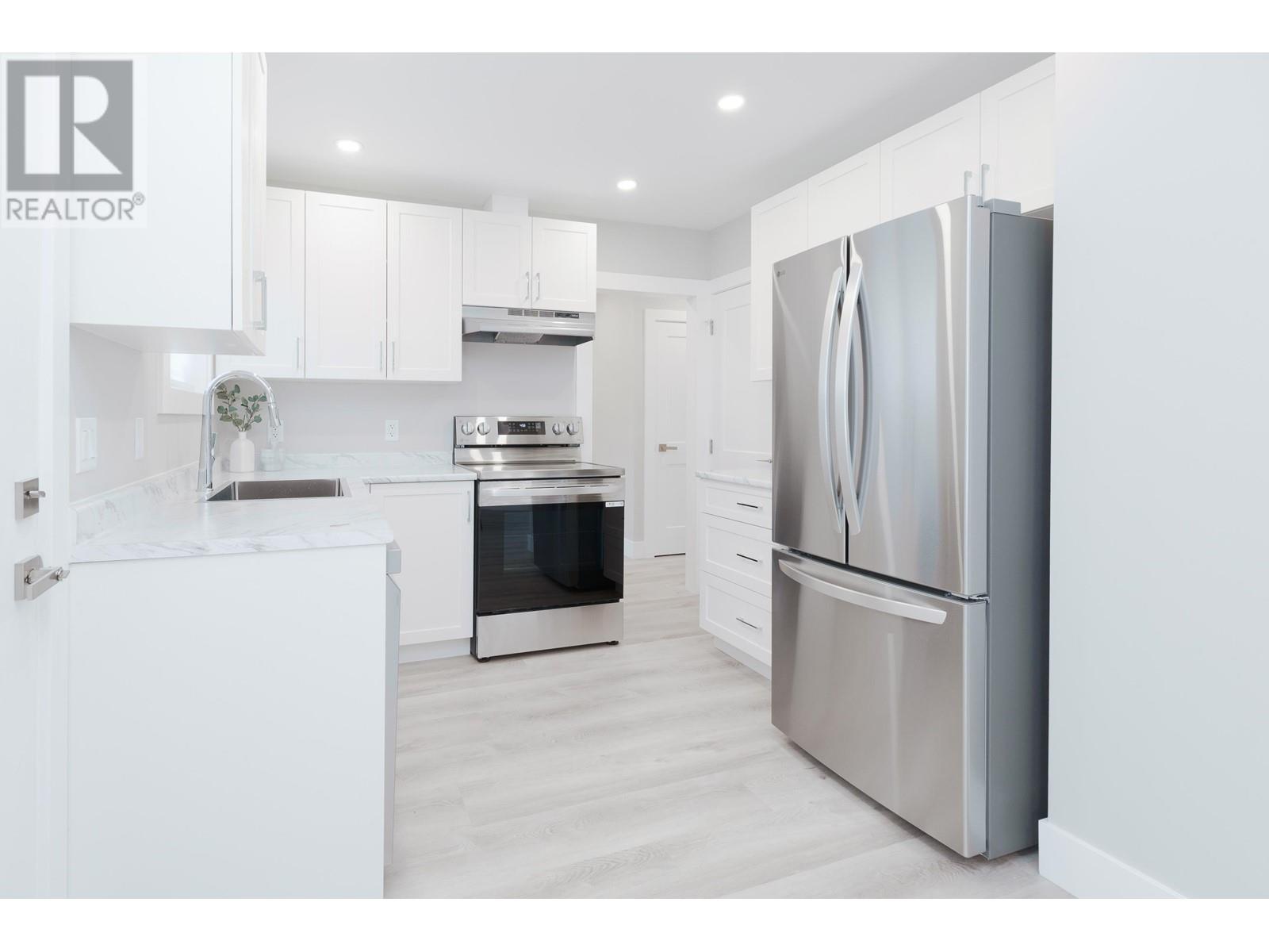 7987 Graham Avenue, Burnaby, British Columbia  V3N 1V8 - Photo 6 - R3009901