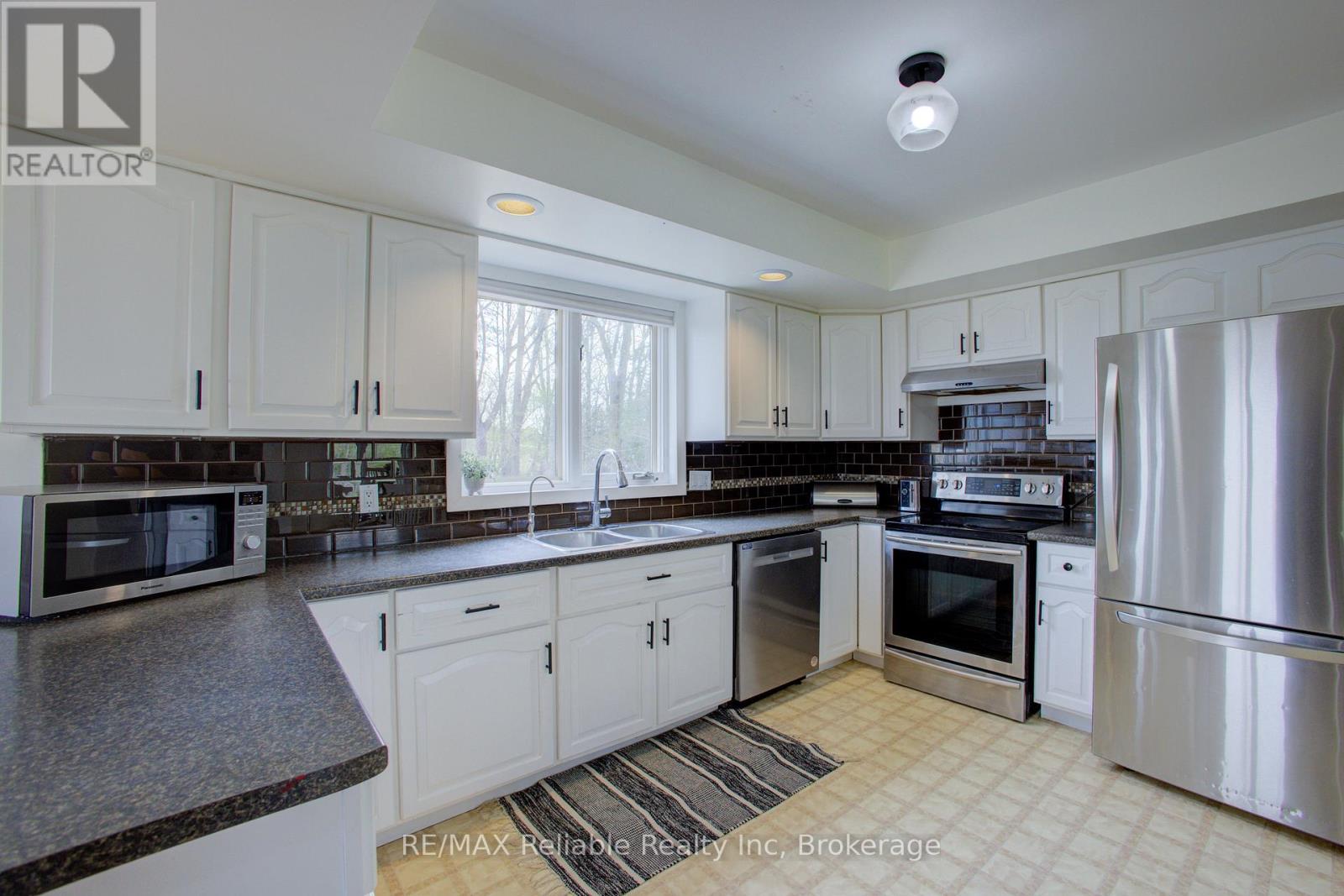 77260 Kinburn Line, Huron East, Ontario  N0K 1W0 - Photo 8 - X12127938