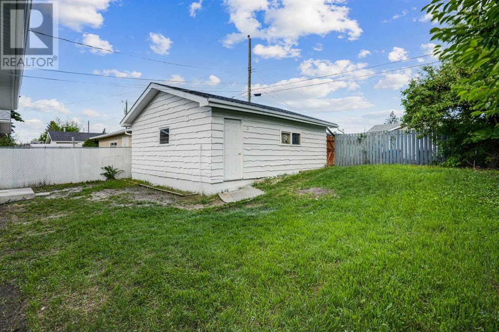 264 Penbrooke Close Se, Calgary, Alberta  T2A 3P1 - Photo 47 - A2226130