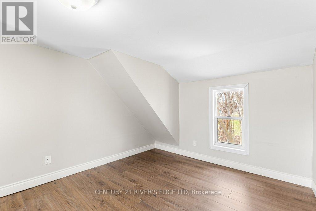 18 Main Street W, Elizabethtown-Kitley, Ontario  K0E 1M0 - Photo 11 - X12086639