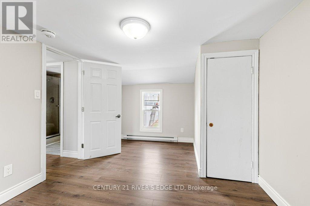 18 Main Street W, Elizabethtown-Kitley, Ontario  K0E 1M0 - Photo 14 - X12086639