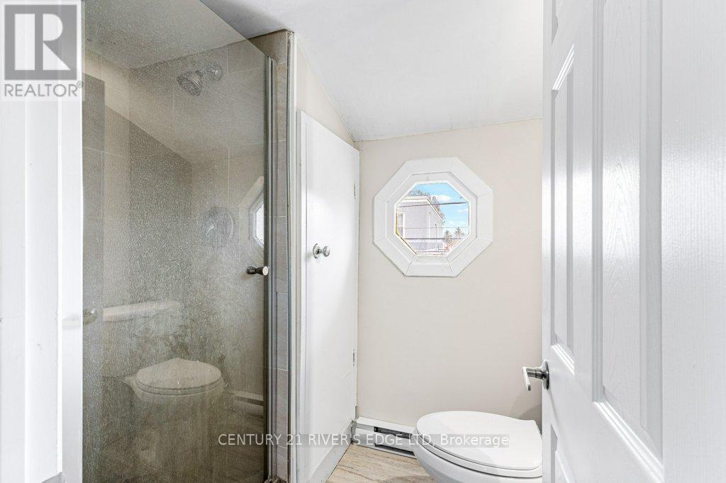 18 Main Street W, Elizabethtown-Kitley, Ontario  K0E 1M0 - Photo 15 - X12086639