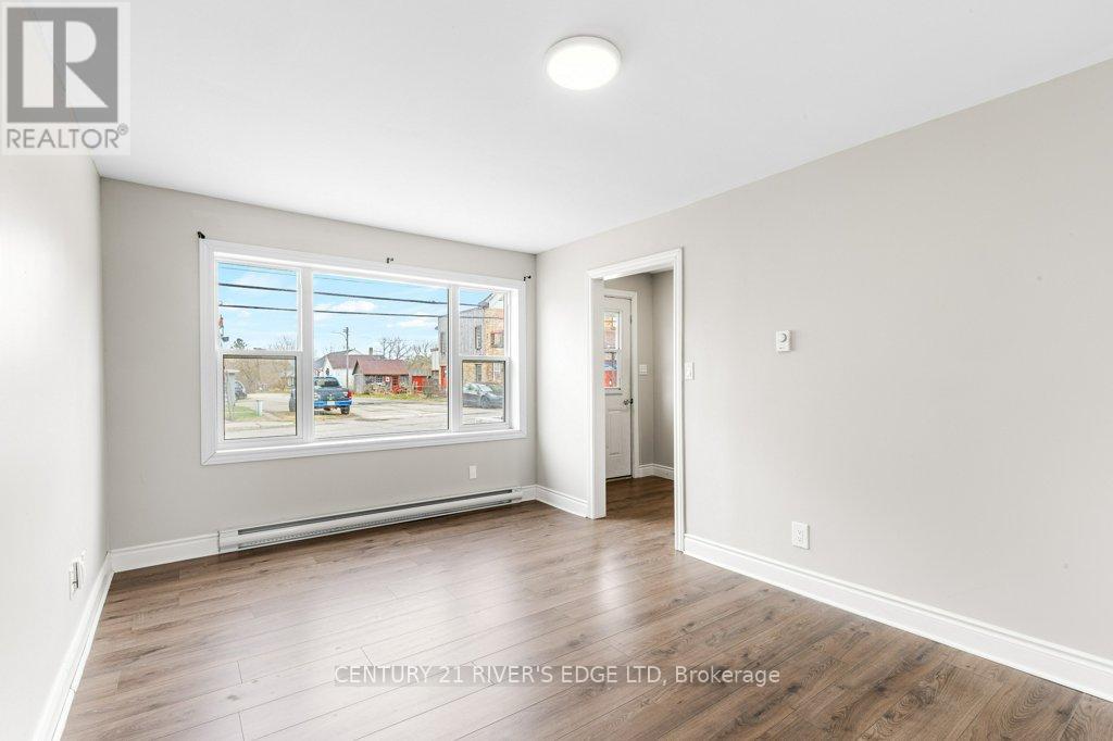 18 Main Street W, Elizabethtown-Kitley, Ontario  K0E 1M0 - Photo 7 - X12086639