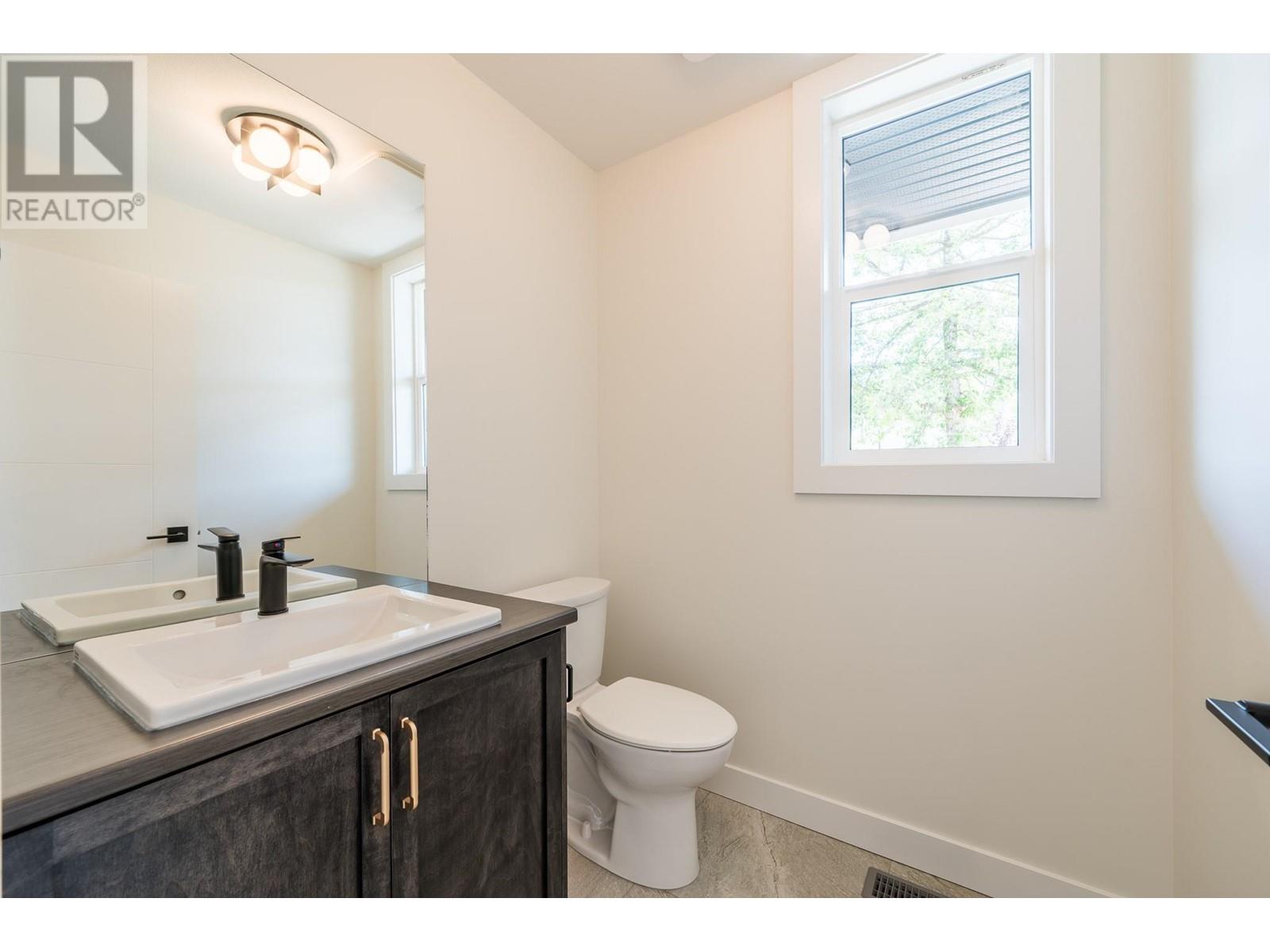 3228 BANK Road, Kamloops, BC V2B6Z7