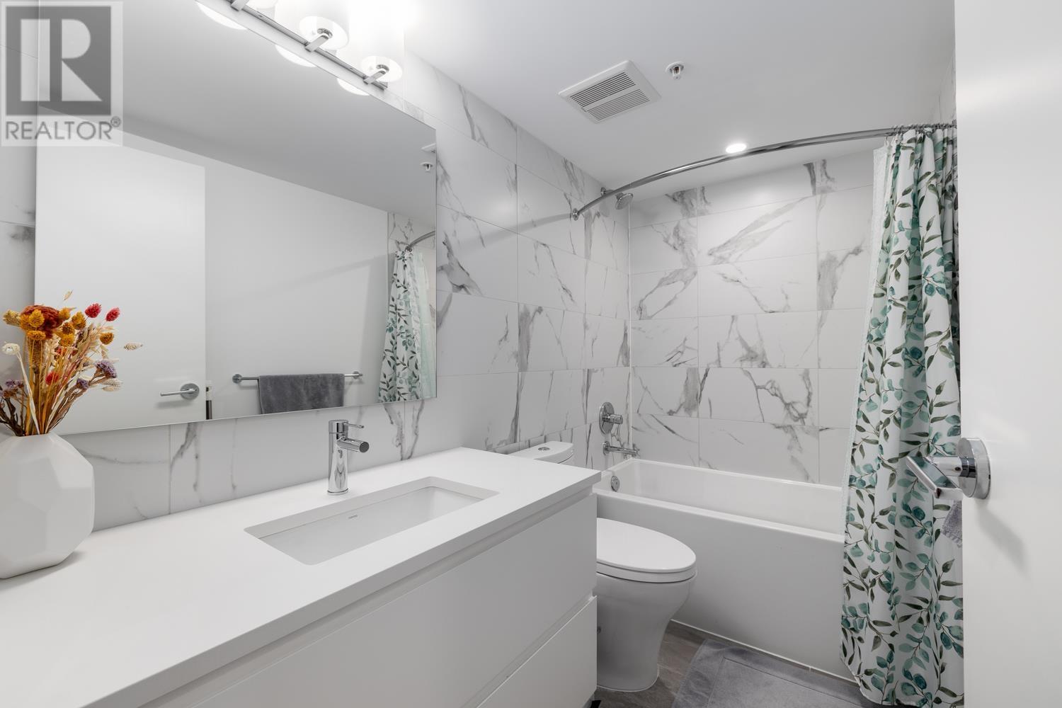 238 2060 Curling Road, North Vancouver, British Columbia  V7P 0E1 - Photo 17 - R3010011