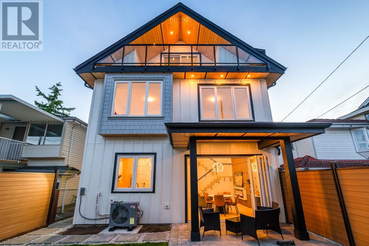 1 2124 RENFREW STREET, Vancouver, British Columbia