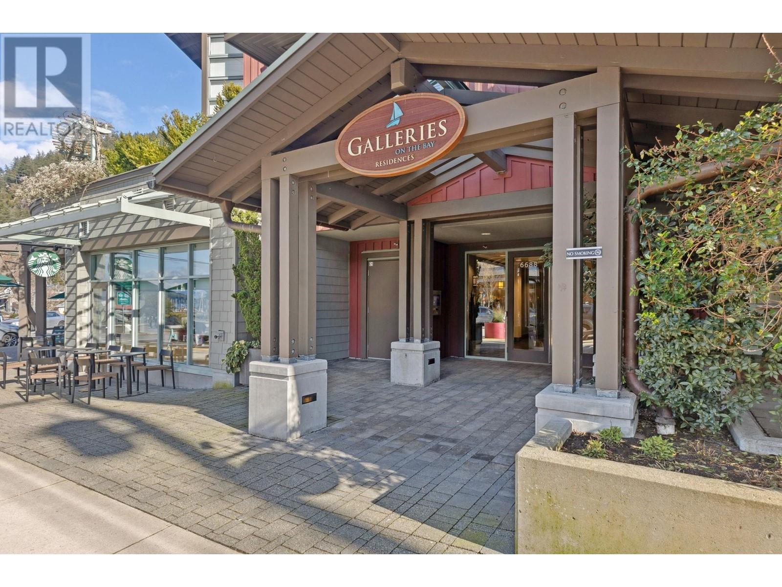 209 6688 Royal Avenue, West Vancouver, British Columbia  V7W 2B9 - Photo 1 - R3010025