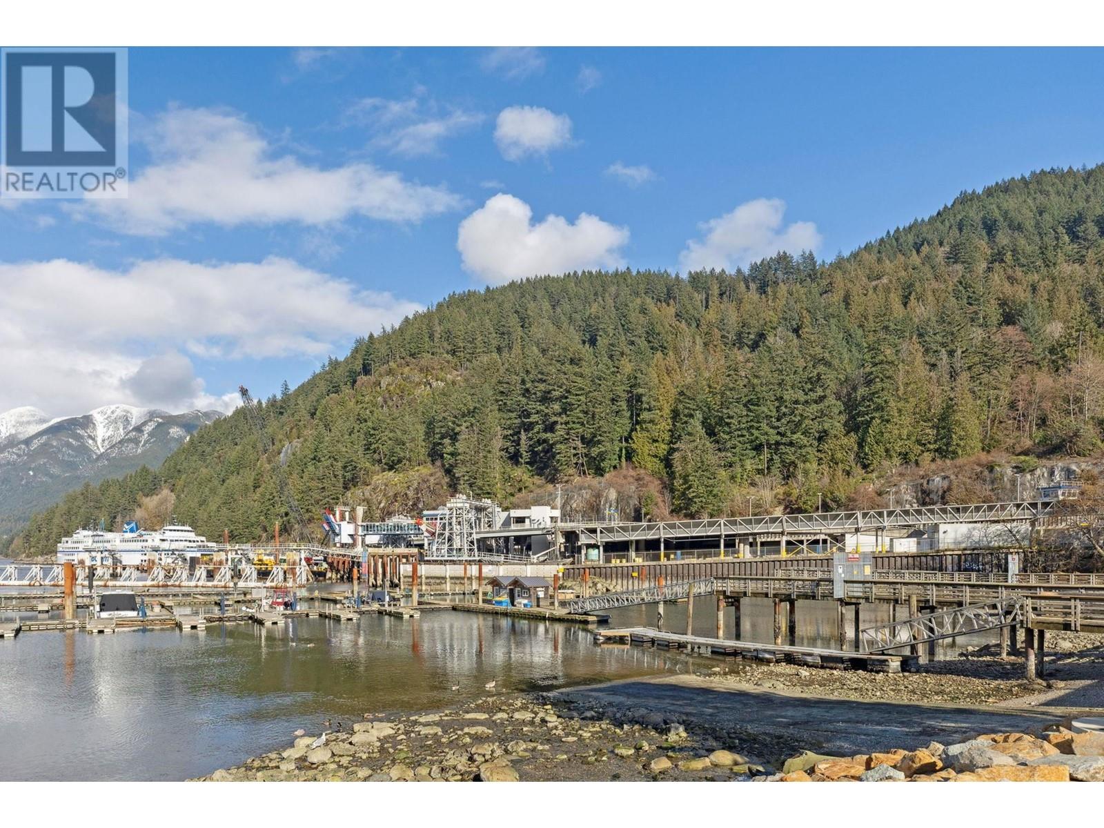 209 6688 Royal Avenue, West Vancouver, British Columbia  V7W 2B9 - Photo 24 - R3010025