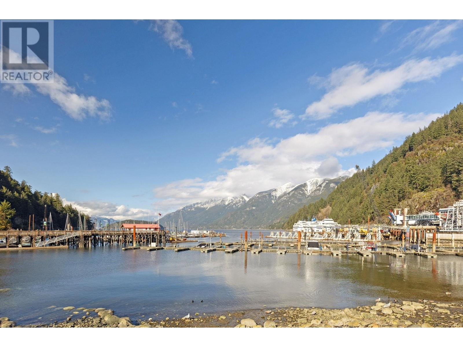 209 6688 Royal Avenue, West Vancouver, British Columbia  V7W 2B9 - Photo 25 - R3010025