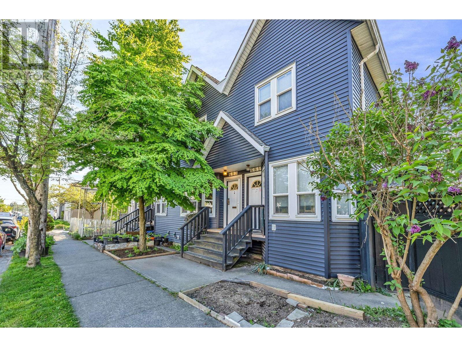 683 GLEN DRIVE, Vancouver, British Columbia