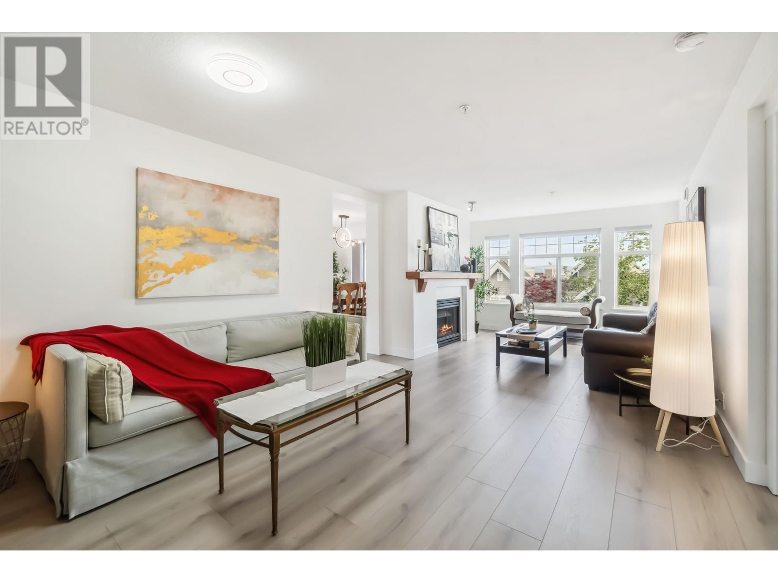 311 1428 PARKWAY BOULEVARD, Coquitlam, British Columbia