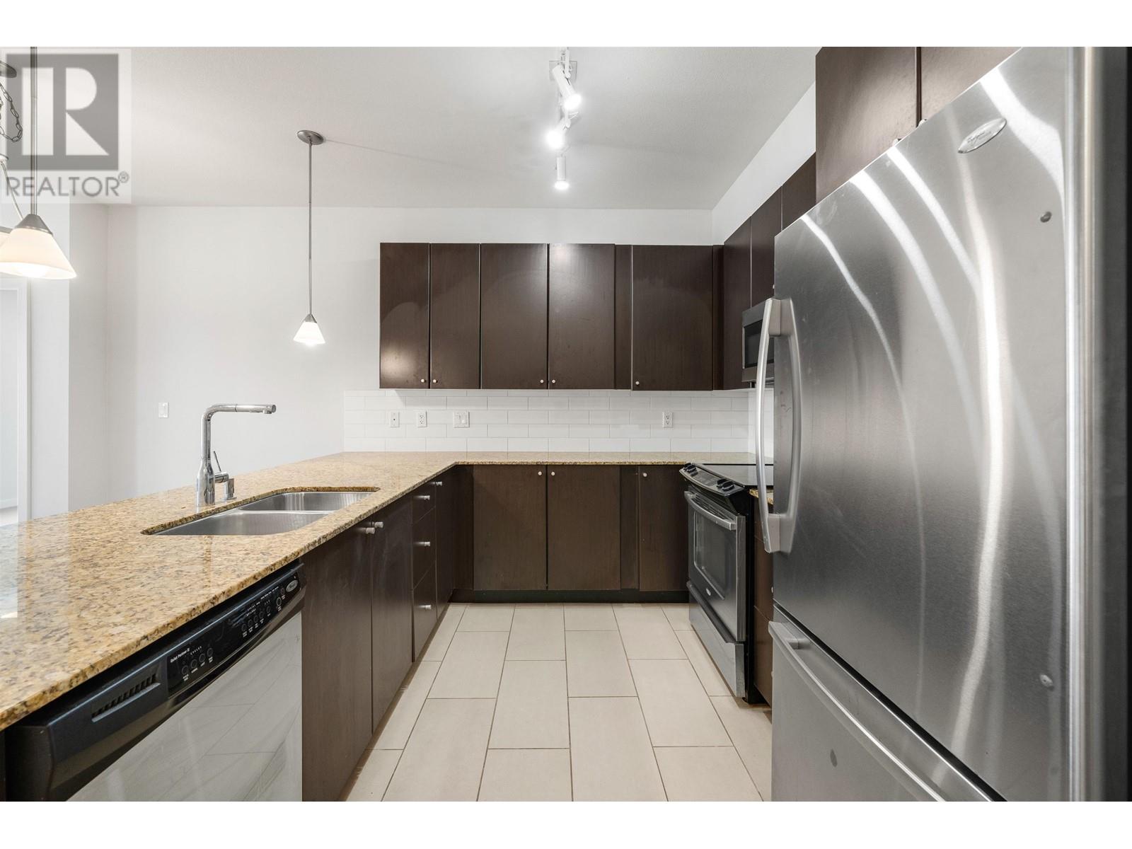 317 225 Francis Way, New Westminster, British Columbia  V3L 0G1 - Photo 4 - R3010056