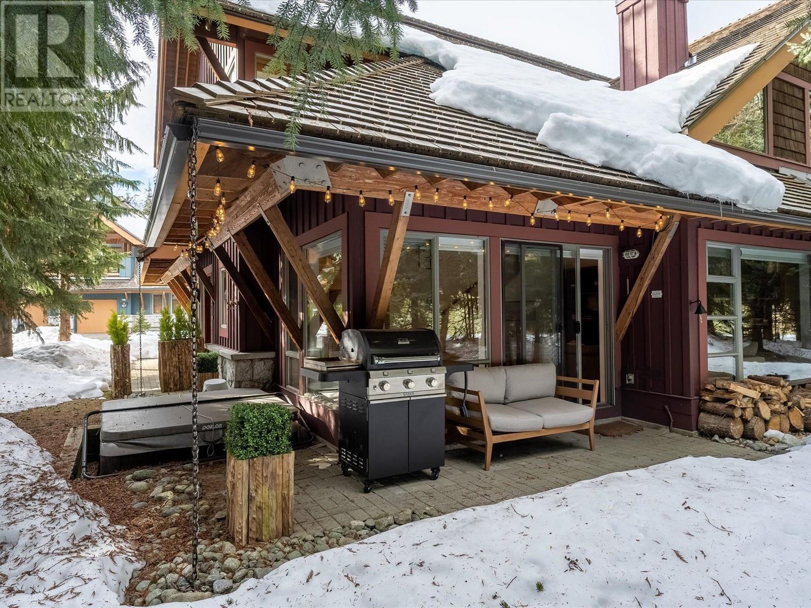 4632 Montebello Place, Whistler, British Columbia  V8E 0Z4 - Photo 11 - R3010060