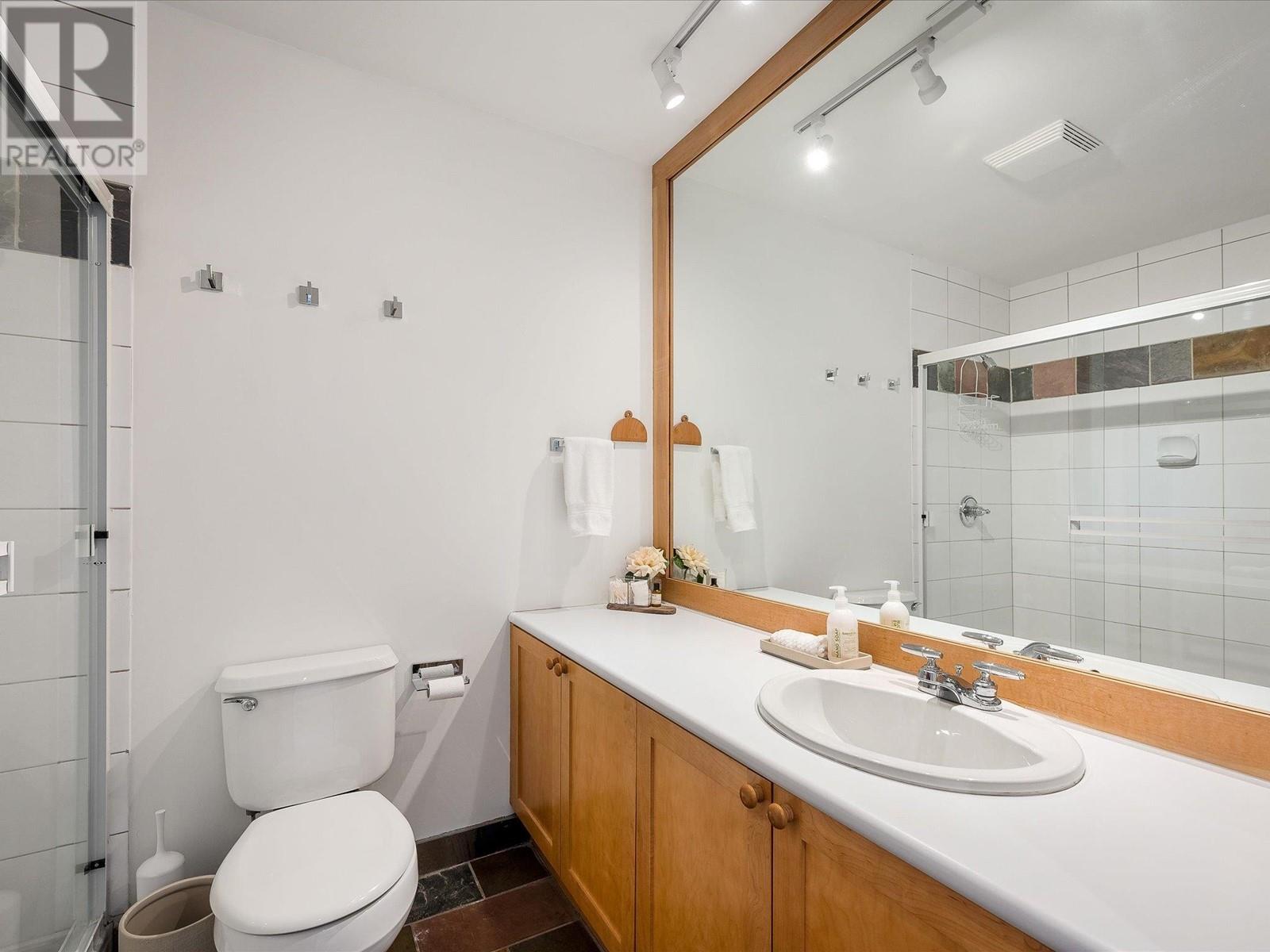 4632 Montebello Place, Whistler, British Columbia  V8E 0Z4 - Photo 15 - R3010060
