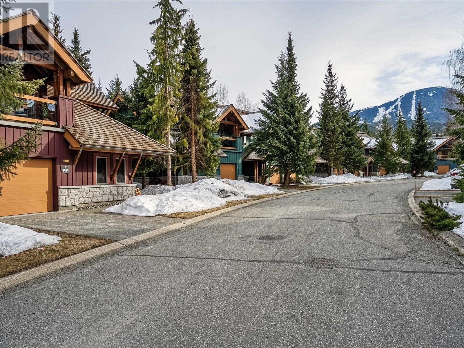 4632 Montebello Place, Whistler, British Columbia  V8E 0Z4 - Photo 24 - R3010060