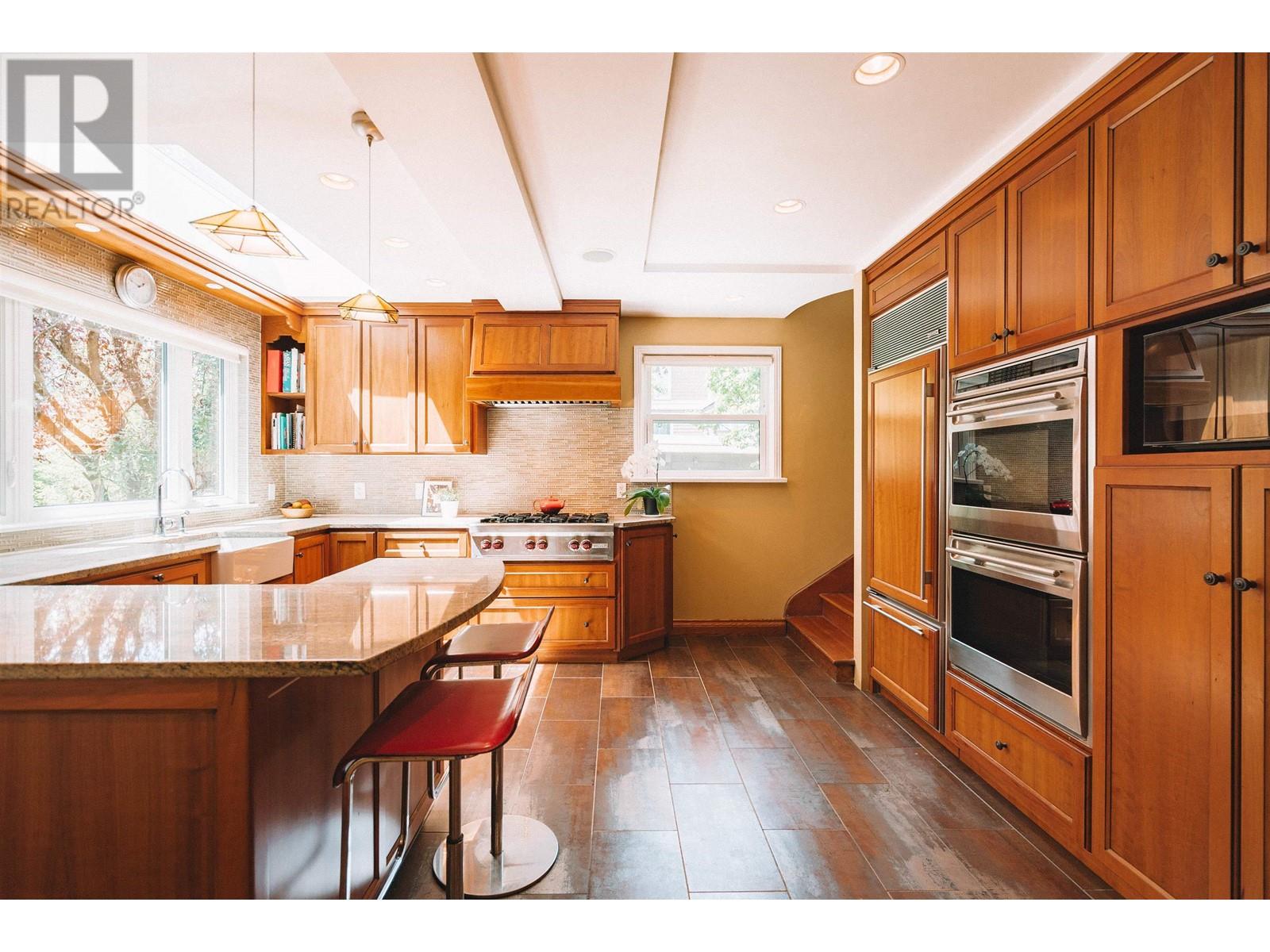 428 Fifth Street, New Westminster, British Columbia  V3L 2X6 - Photo 4 - R3010022
