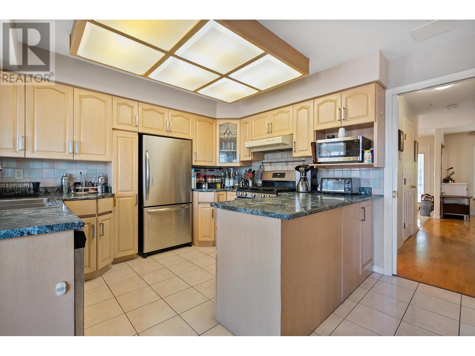 4988 Sherbrooke Street, Vancouver, British Columbia  V5W 3M2 - Photo 10 - R3010032