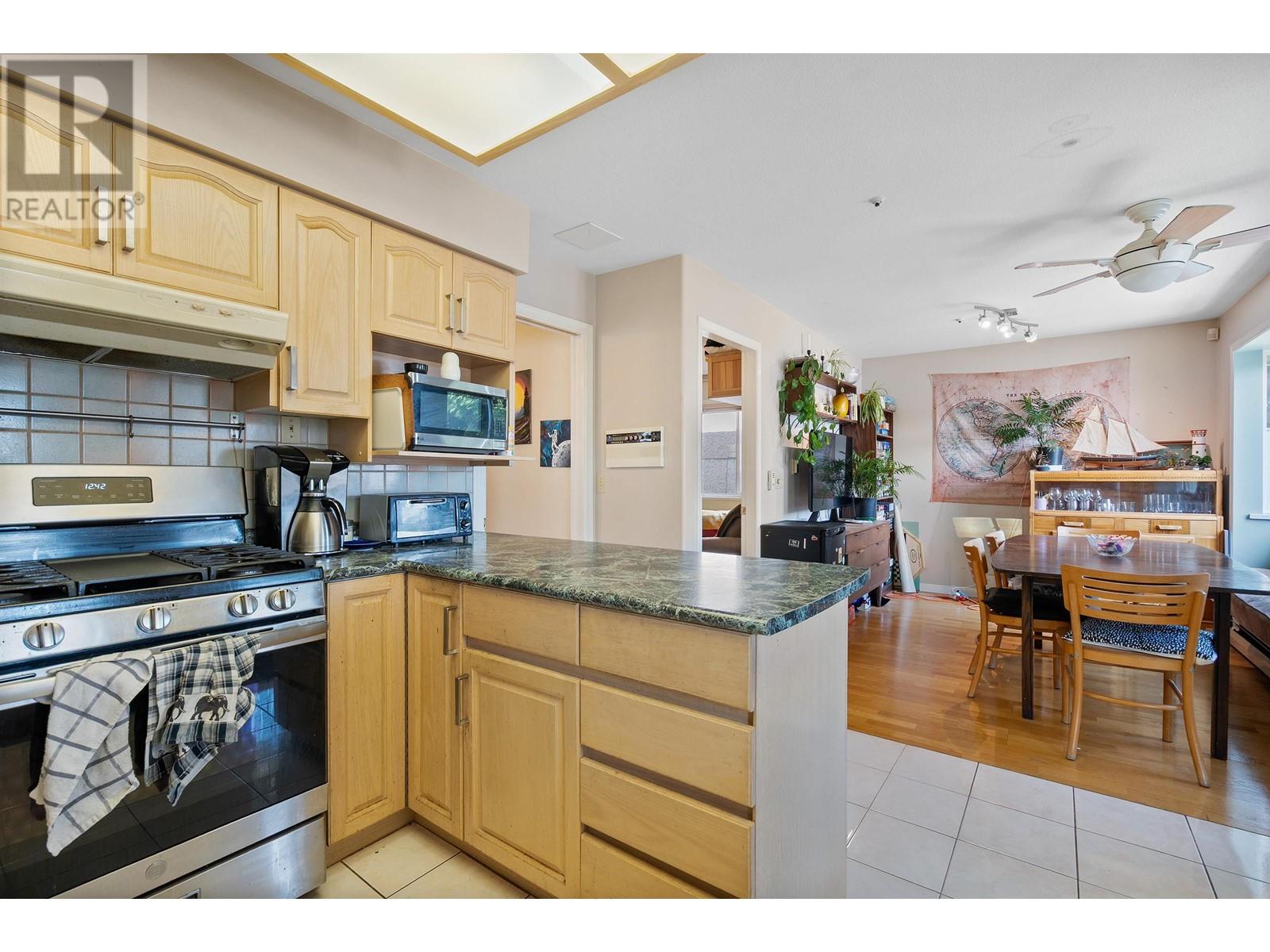 4988 Sherbrooke Street, Vancouver, British Columbia  V5W 3M2 - Photo 11 - R3010032