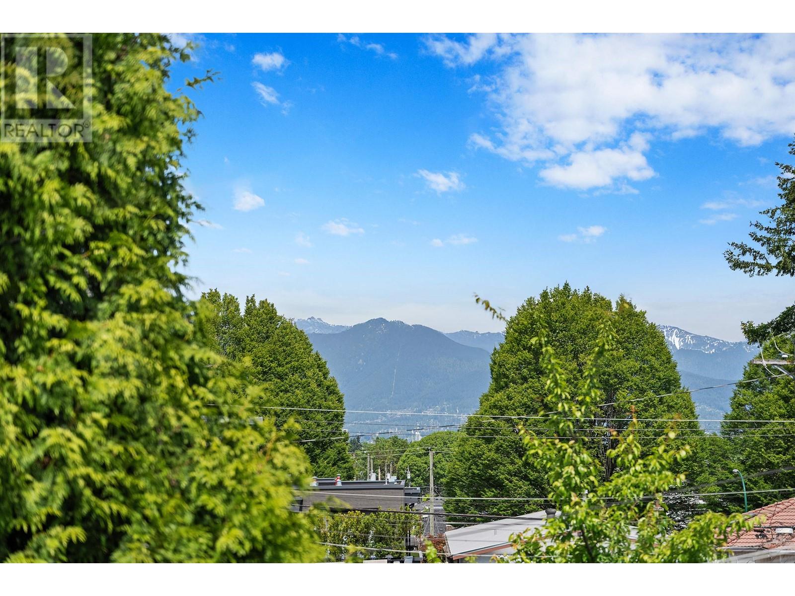4988 Sherbrooke Street, Vancouver, British Columbia  V5W 3M2 - Photo 5 - R3010032