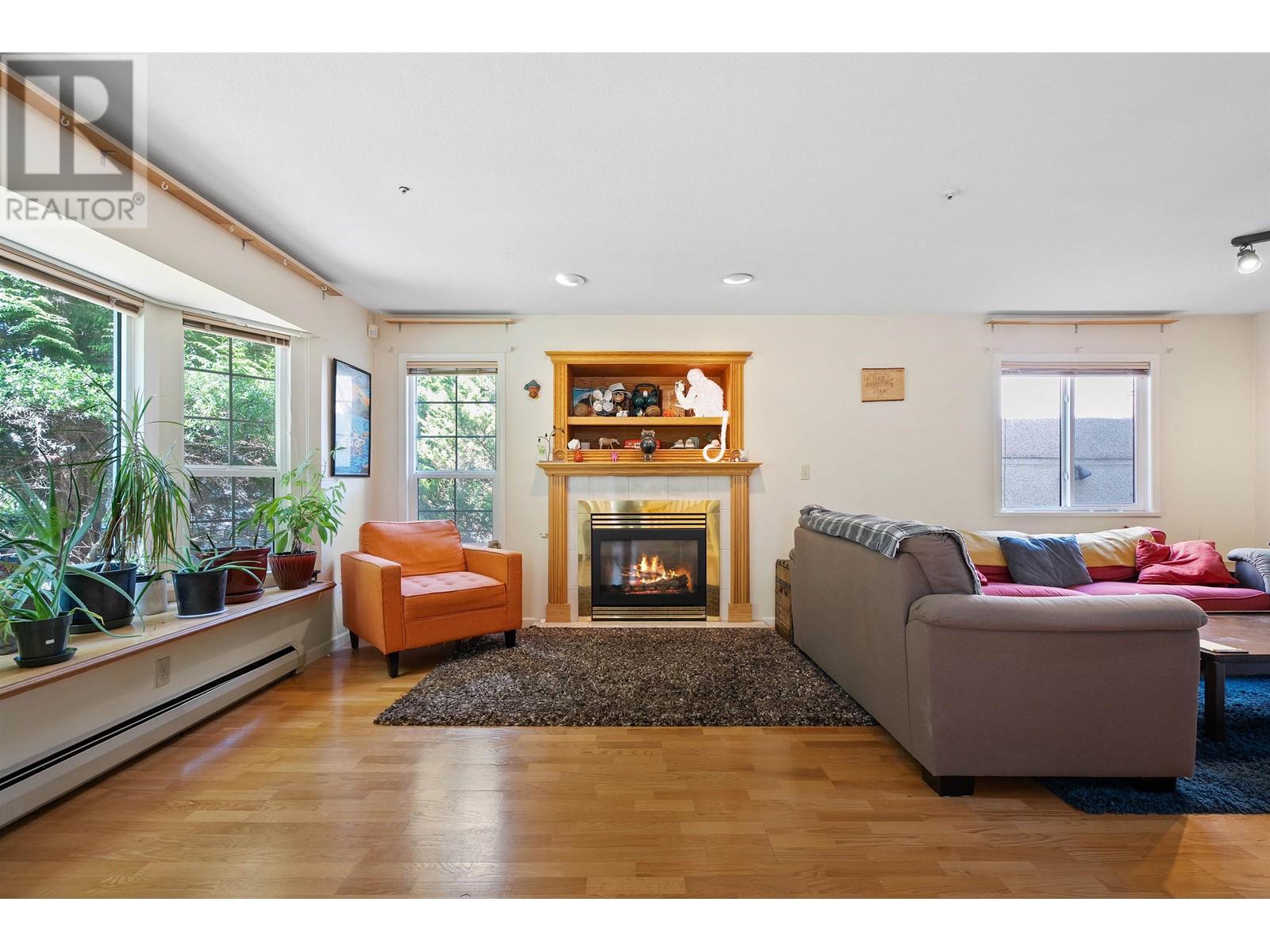 4988 Sherbrooke Street, Vancouver, British Columbia  V5W 3M2 - Photo 8 - R3010032